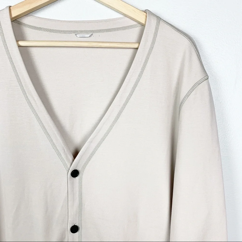 KIT AND ACE Button Down V Neck Lightweight Sweater Cardigan Athleisure Knit - Picture 3 of 8